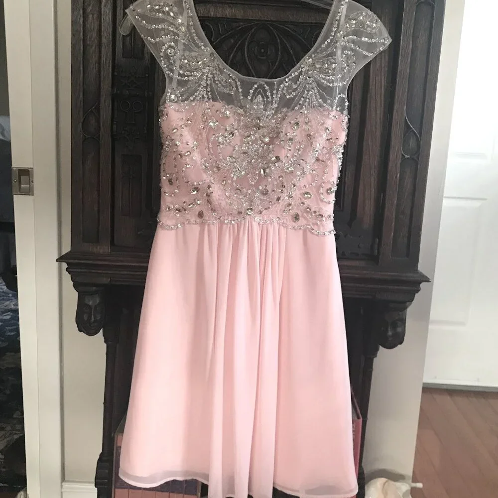 POLY USA: SPECIAL OCCASION PINK DRESS WITH BEADING SIZE XS - Picture 1 of 4